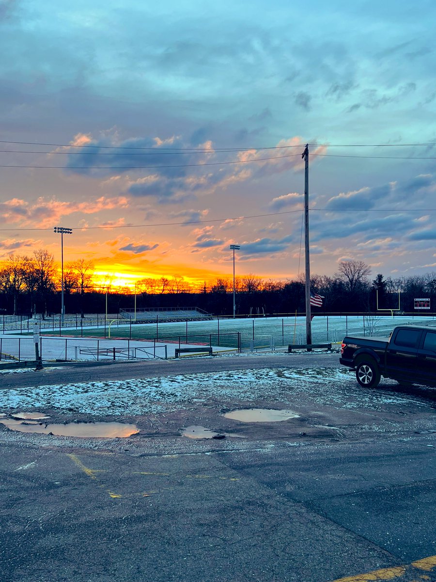 CoachMaginnis's tweet photo. Seeing the sun rise over the gridiron today after workouts 🌅

169 more days until our home opener vs. North Warren ‼️

#BEATNorthWarren 

#TOGETHER 🐾🔴 https://t.co/MORDZAstXw