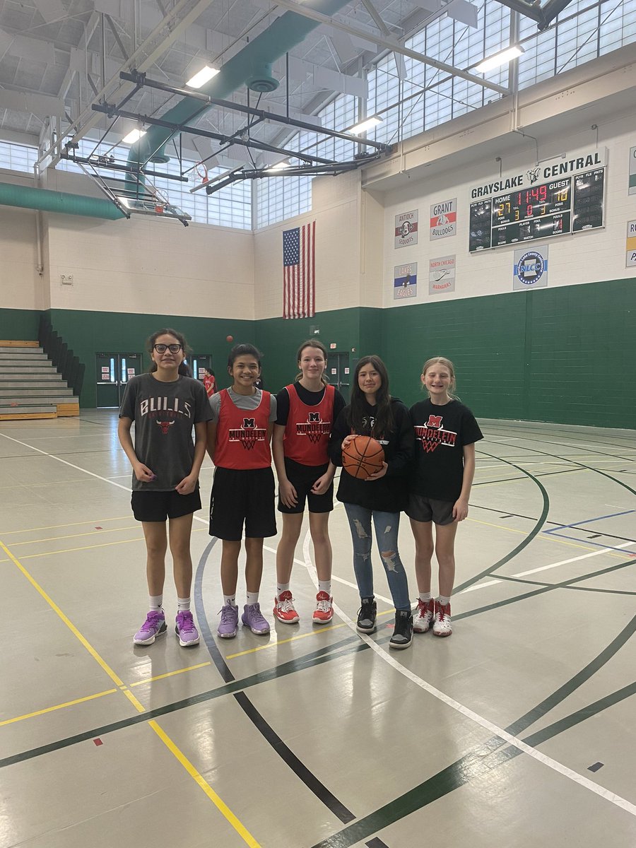 MHS_GirlsBB's tweet photo. Our 7th & 8th grade feeder teams finished out there seasons this past week! Congrats to our 7th grade on a 2nd place finish in their tournament! Lots of growth made this season! Looking forward to continuing the hard work and excited for our future!! #jrmustangs #family https://t.co/zwc0NELbB0