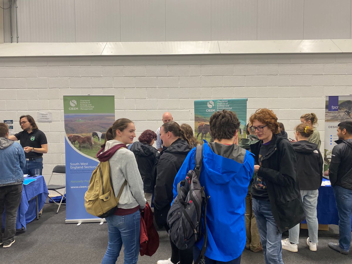 Matt Loak from <a href="/FPCRltd/">FPCR</a> and CIEEM's South West Member Network has been very busy this afternoon speaking to students at <a href="/UniExeCEC/">University of Exeter CEC</a>'s Career Fair at their Penryn campus in Cornwall.