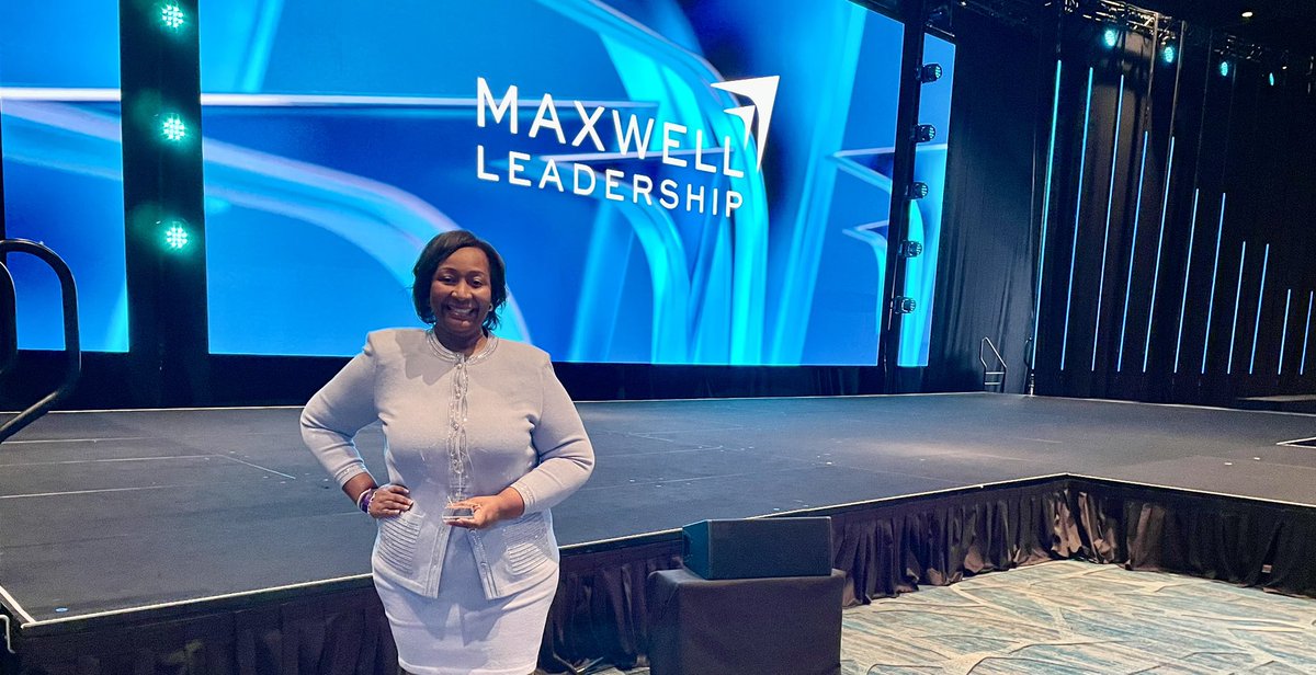 KatherineYBrown's tweet photo. 3/14/2023 Maxwell Leadership Certified Team Culture Awards Ceremony. Being named as the recipient of the Culture Award “Equip Others” for my dedication to equipping others is truly an honor
#EquipOthers
#IMC2023
#drkatherineybrown
#maxwellleadership
#cultureawards
#johnmaxwell https://t.co/iPMMKtKRKz