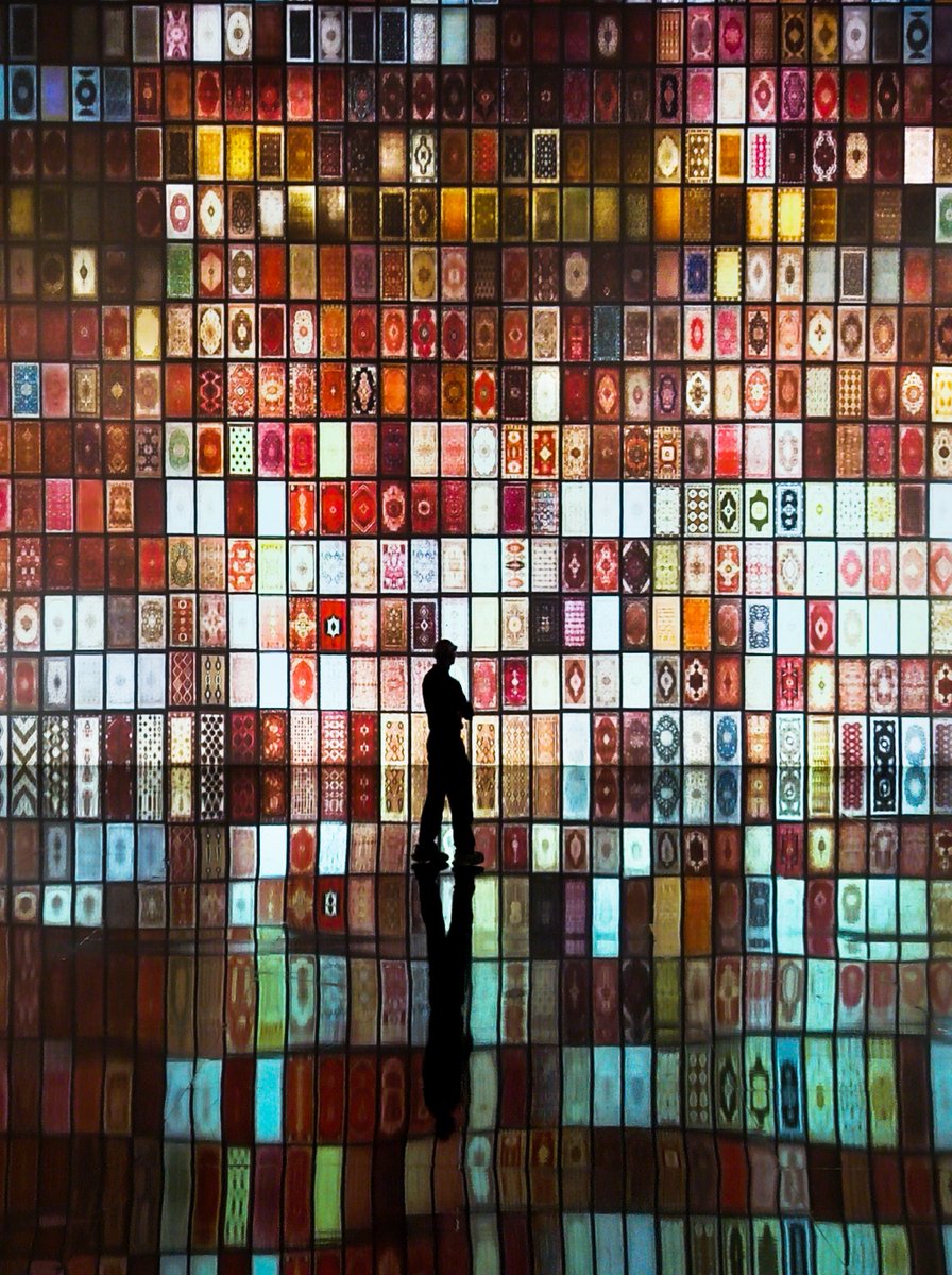 I promised I'd share a new shot today so here we go...
This was taken at the Theatre of Digital Art in Dubai, during a show by the amazing @orkhan_art! 😍

I'd love to hear your feedback, if you like it, what you'd change, etc! Thank you frens🙏💯