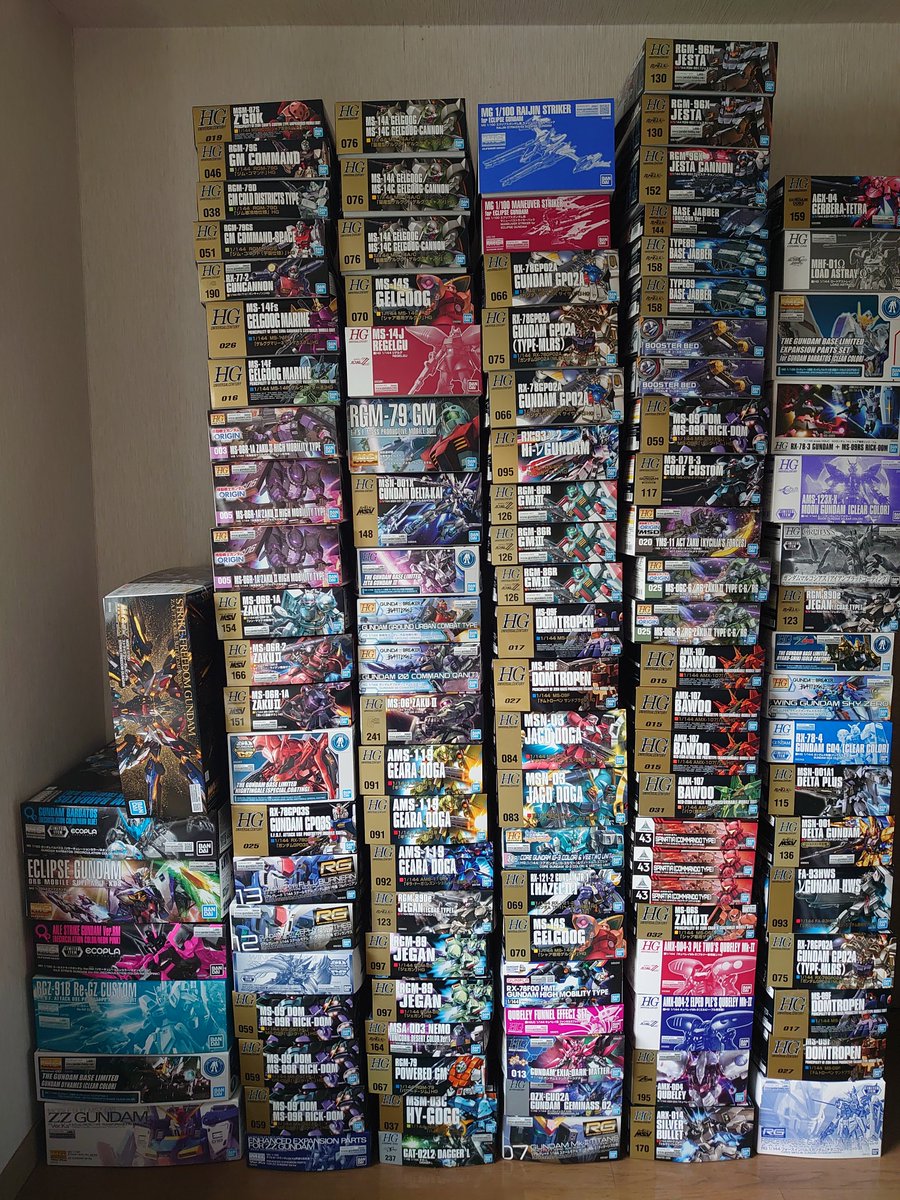 1年で創ったガンプラ100個のカラ箱です ランナーは全量リサイクルしま