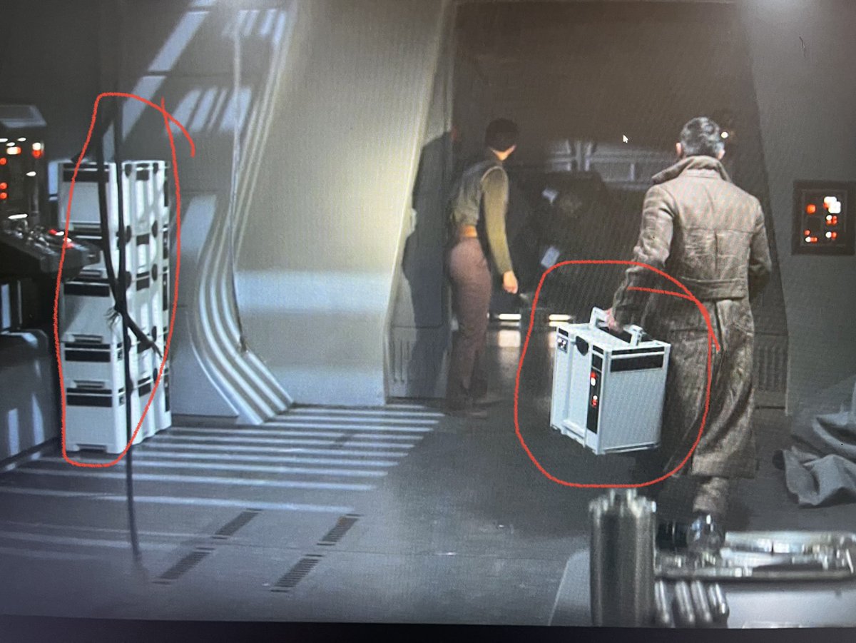 wintchman's tweet photo. ⁦@FestoolUSA⁩ ⁦@themandalorian⁩ ⁦@starwars⁩ do you guys sell The Mandalorian version of your Systainer? Maybe a New Republic drill and driver set? 😂 https://t.co/G391v98hUN