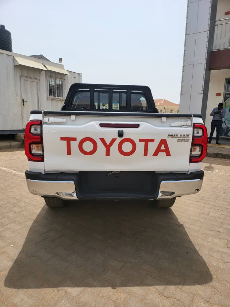 Avant_gardeauto's tweet photo. Toyota Hilux (manual)
Location: Abuja 
Year: 2022
Price: 23m
☎️: 07013000001

#AbujaTwitterCommunity #Avantgardeautos   #Toyota #Hilux  #Auto #cars #Nigeria #new #business #Men #woman #Abuja #Lagos  #Deals https://t.co/GQNG3VBkOb