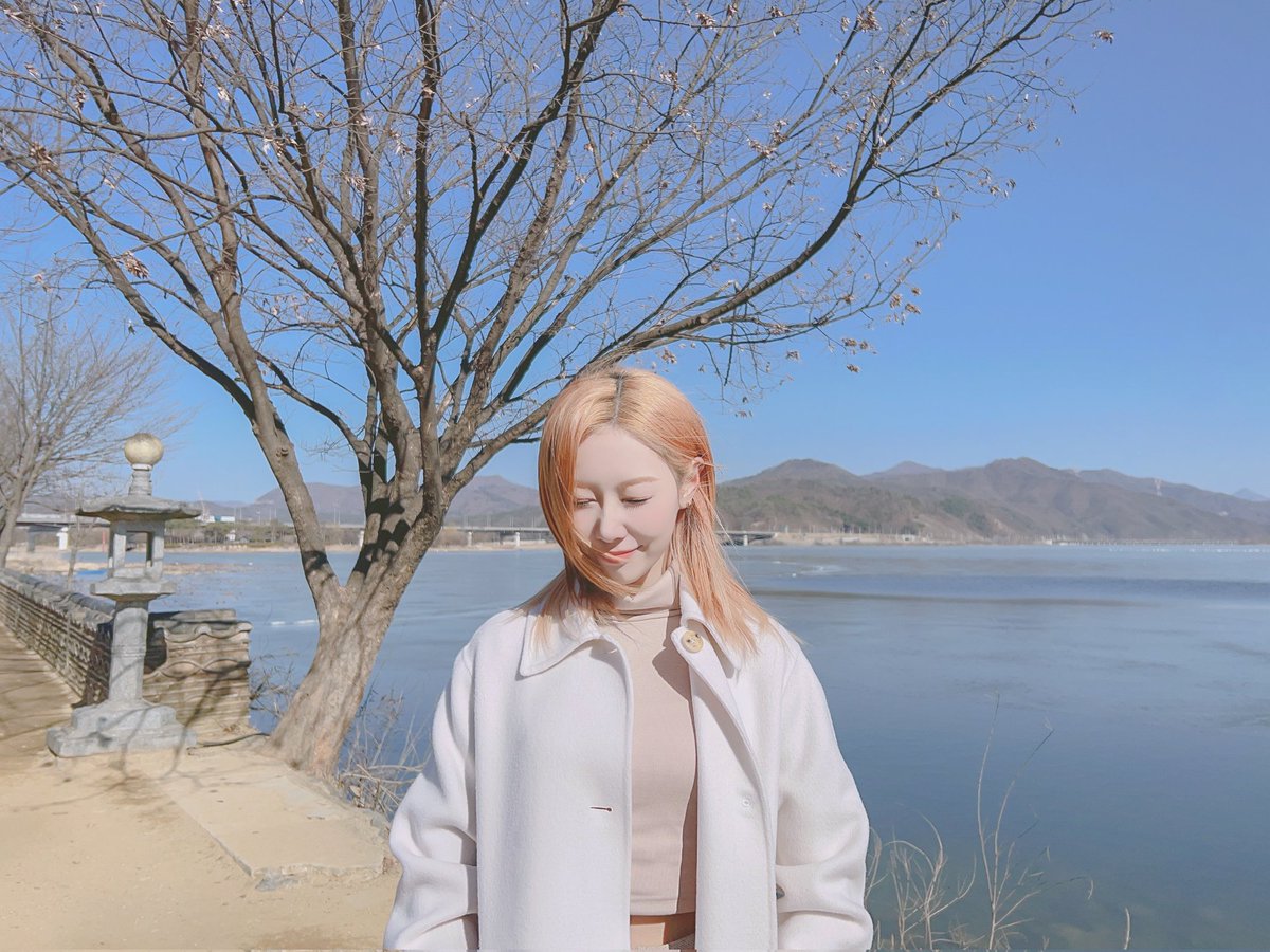sparklydong's tweet photo. 🖇️ TWITTER 230315
Behind The Scenes photos of
'Nights Into Days (Prod. by Naul)'
Cover by Handong have been released!!
Are you curious about the Cover's video⁉
- © hf_dreamcatcher
#DREAMCATCHER #HANDONG
#NightsIntoDays #혼자서걸어요 https://t.co/KDNstyEsUJ