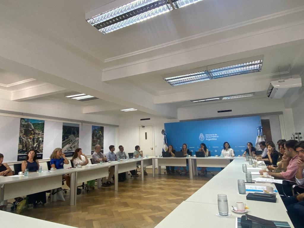 ZNVISION's tweet image. El Ministerio de Obras Públicas, sus organismos descentralizados y empresas trabajan juntos en consolidar su política de Integridad y Transparencia
#consolidar #Empresas #MinisteriodeObrasPúblicas #organismosdescentralizados 
@gkatopodis

zonanortevision.com.ar/291044/el-mini…
