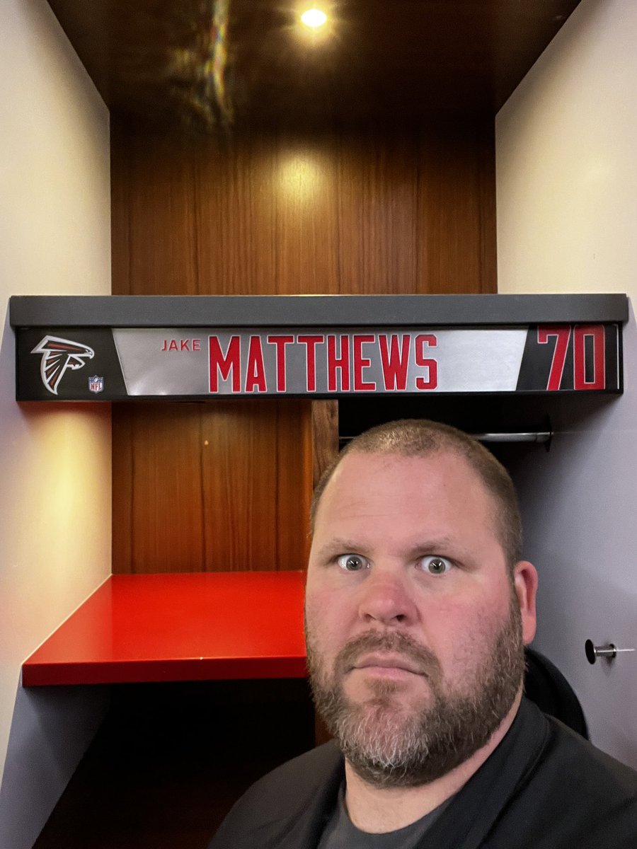 CoachJohnson50's tweet photo. Everybody else over at @AtlantaFalcons skill players’ lockers and I’m like…. 
#RiseUp  
#FatDaddys https://t.co/1AVqAcrZ7m