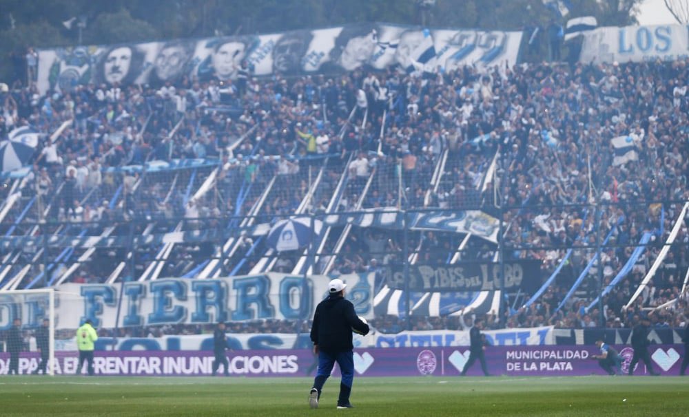 FrasesTriperas's tweet photo. LA ALEGRIA DE MI VIDA LA QUE DA LA VIDA SIEMPRE POR SEGUIRTE, ALENTANDO EN TODOS LADOS, EL BOSQUE  ES UNA FIESTA LA CIUDAD ES NUESTRA.
#CGE #GELP https://t.co/H3qQuEwD3s