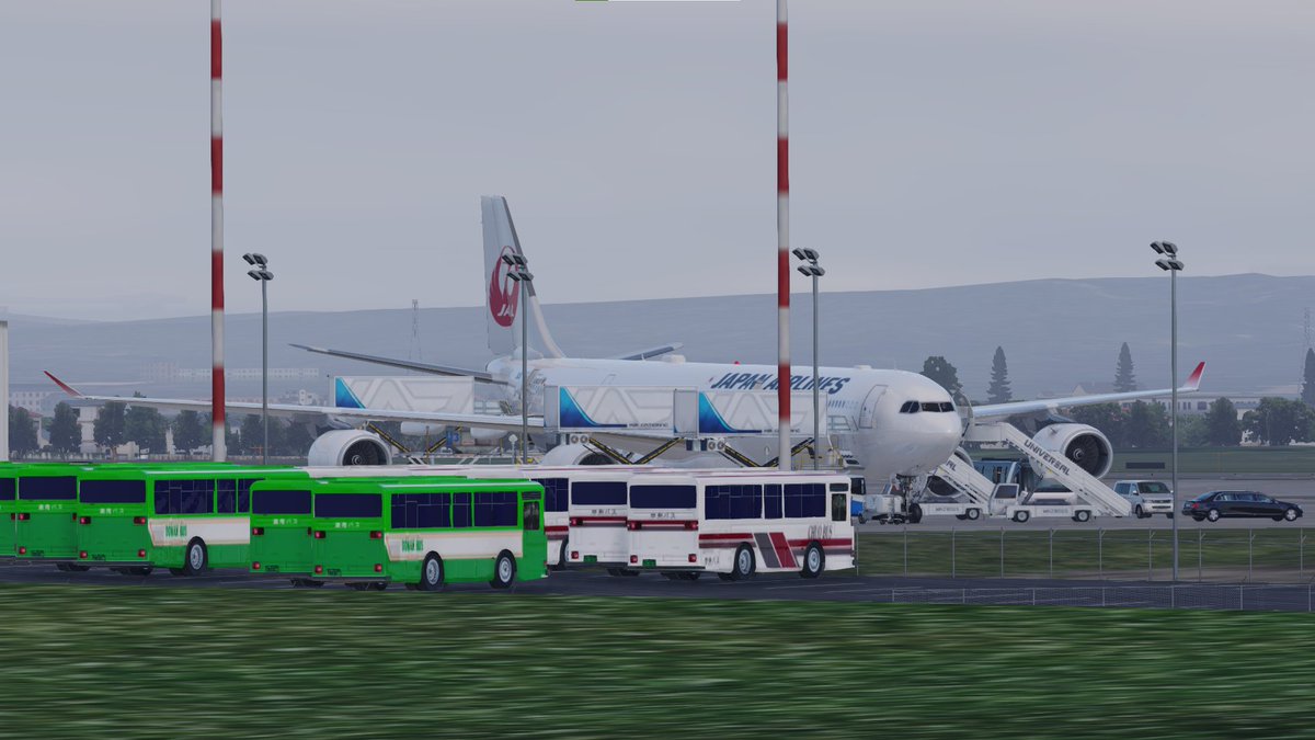 FS_kyoto_CITY's tweet image. 本日、フランスのトゥールーズからJALのA340-600が新千歳空港に無事にフェリーされました。
明日からの本格運用に向けてさっそく準備が行われていました。搭乗がとても楽しみですね。
#JALVIRTUAL #Toliss #XPlane12 #A346