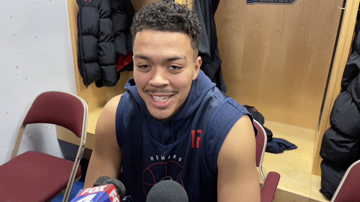 What a cool story out of Holcomb, Kansas, this week.

Kobe Dickson (<a href="/kobe_dickson/">Kobe Dickson</a>) grew up a Kansas fan, went to Cornell, transferred to Howard and will now play KU in the NCAA Tournament.

@holcombball | <a href="/CatchItKansas/">Catch It Kansas</a> | <a href="/KWCH12/">KWCH 12 News</a>