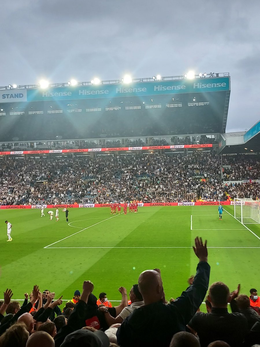 ZakGraham12's tweet photo. If we go out, we go out with a bang come on the redmen ❤️🔴 https://t.co/jJKONiqJd9