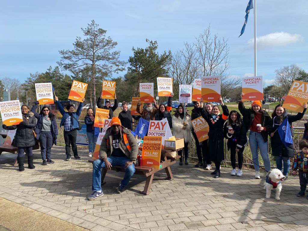 dddlow1's tweet photo. Making the most of the last day of our 72 hour walk out.
Was lovely to have patients come up to us to thank us for all our hard work. Enough of being underpaid, undervalued and overworked.  #JuniorDoctorsStrikes #BMA https://t.co/0cOlGo8qfL