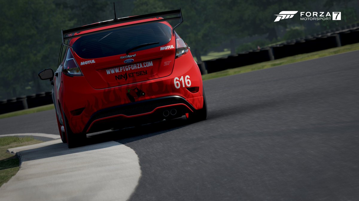 stuzib85's tweet image. Finished up this @PotNoodle #BombayBadboy sponsored livery for the @PTGforza #FiestaFiasco 

Driven by @fatrob90 and @DanG0408 

#TheArtOfRacing