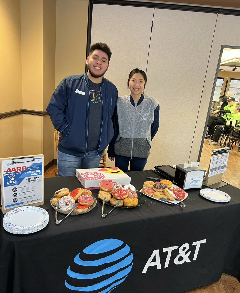 ElvisTapiaAR's tweet image. Nikki and I spreading that #AARP love! Who doesn’t love discounts? Ohh and donuts! 🍩😛@KAMO_FANatics @NA_IceCold @Farzad_Farokhi @p_coleman24 @AlyssaMoore_12 #winMOORE #KAMO6