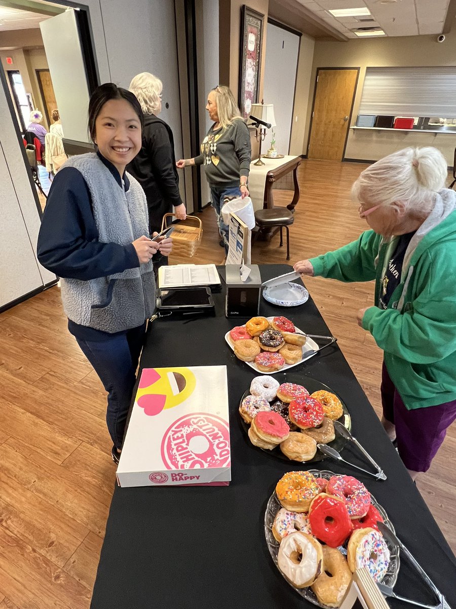 ElvisTapiaAR's tweet image. Nikki and I spreading that #AARP love! Who doesn’t love discounts? Ohh and donuts! 🍩😛@KAMO_FANatics @NA_IceCold @Farzad_Farokhi @p_coleman24 @AlyssaMoore_12 #winMOORE #KAMO6