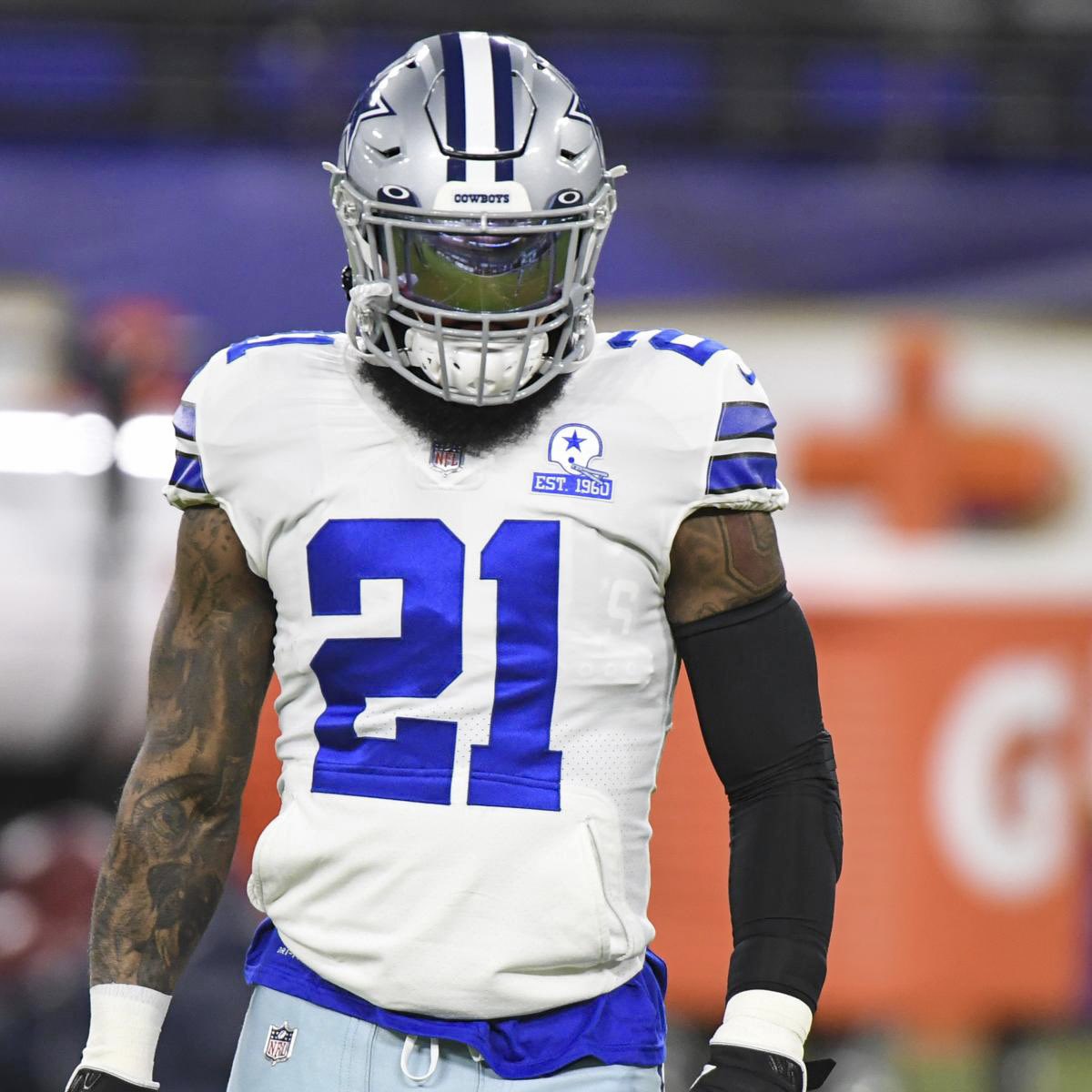 RoadToSix's tweet photo. Ezekiel Elliott is among the best #DallasCowboys RB’s in history trailing only Emmitt Smith &amp; Tony Dorsett in career rushing yards and touchdowns. Certified Cowboys Legend! https://t.co/Dh8zmqTFhw
