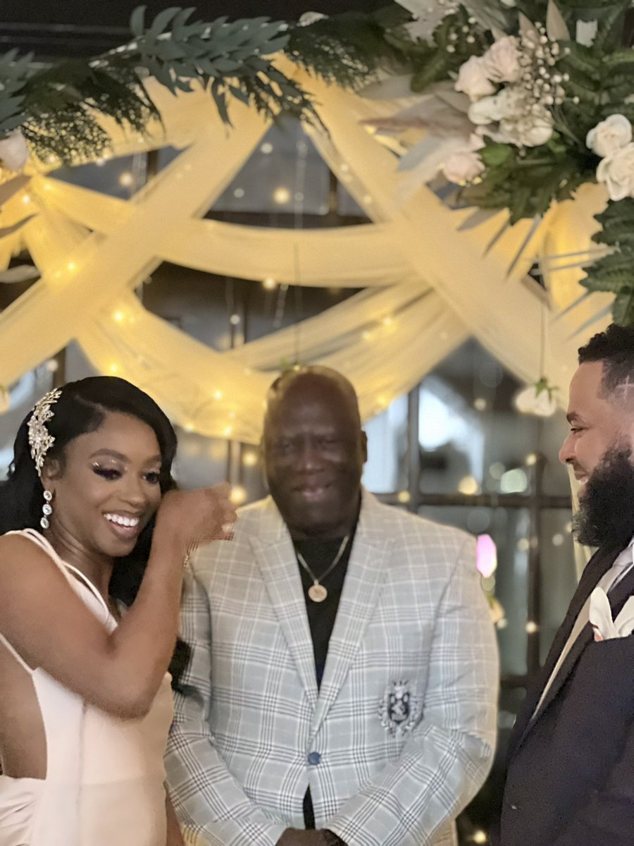 $UPRSTR SNAK€ ✨ tweet media