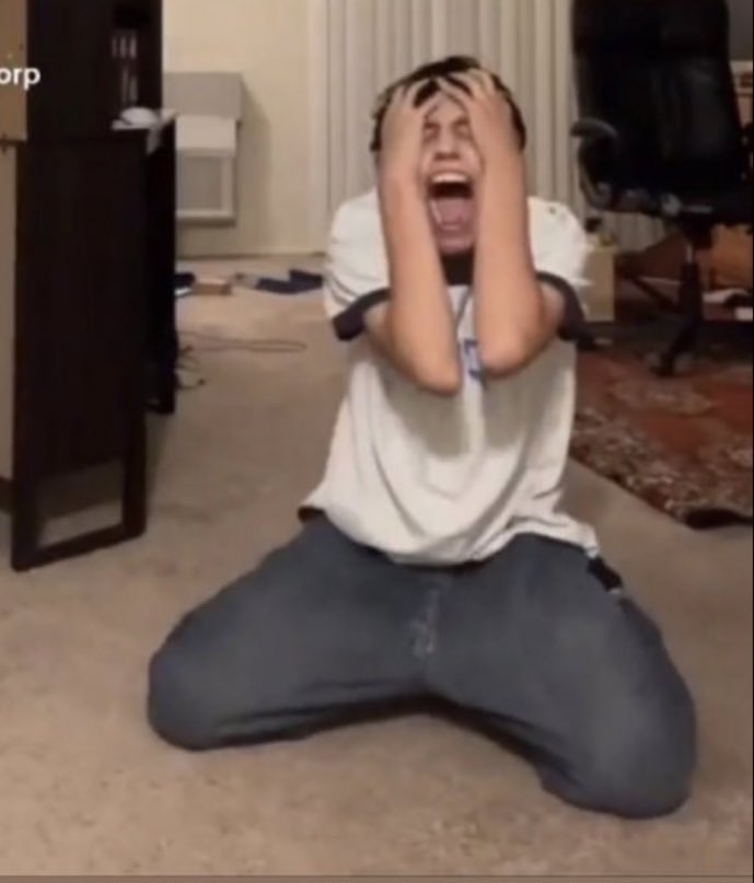 𝔩𝔞𝔭☃️ on Twitter "ayeejuju i be sittin on the bathroom floor like