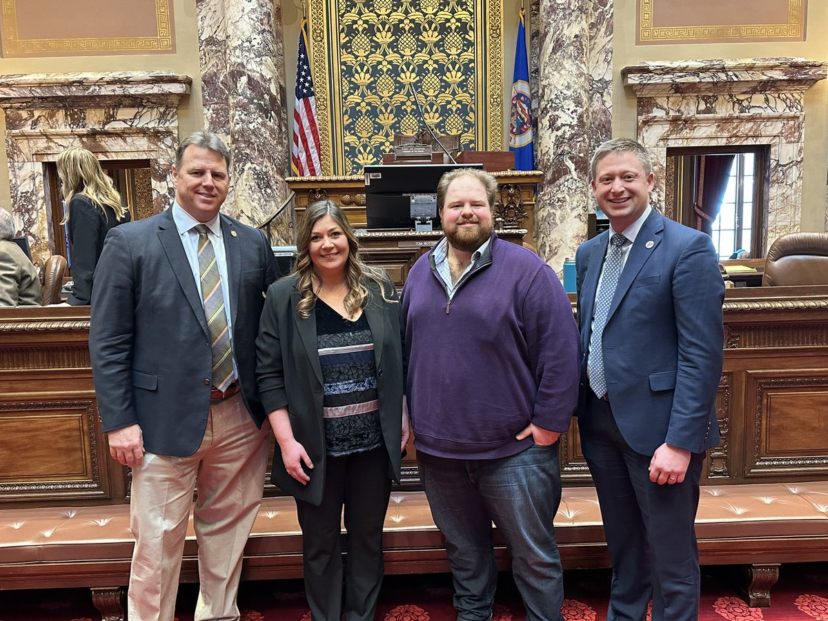 Great to visit with <a href="/NickAFrentz/">Nick Frentz</a> today as part of <a href="/Hospitality_MN/">Hospitality Minnesota</a> day at the Capitol. Thank you for your time and commitment to working on issues important to the hospitality industry! <a href="/VisitMankato/">Visit Mankato</a> <a href="/greatermankato/">GreaterMankatoGrowth</a> #mnleg #hmdatc23