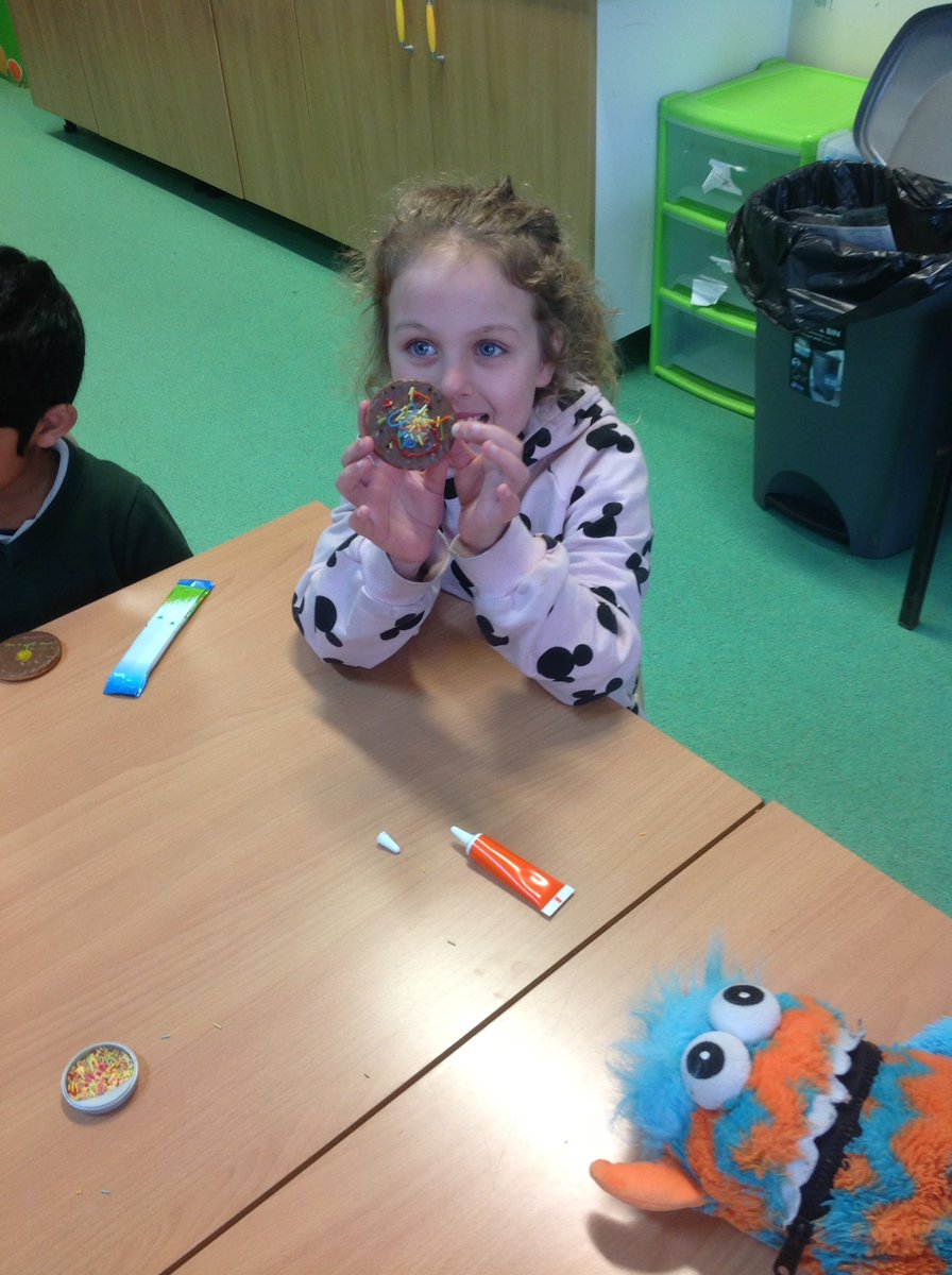 lawnprimary's tweet photo. Young Carers Action Day - We made time for our Young Carers here at Lawn ... lots fun, lots of mess and lots of biscuits !!#YoungCarersActionDay https://t.co/LnR3axH7NJ