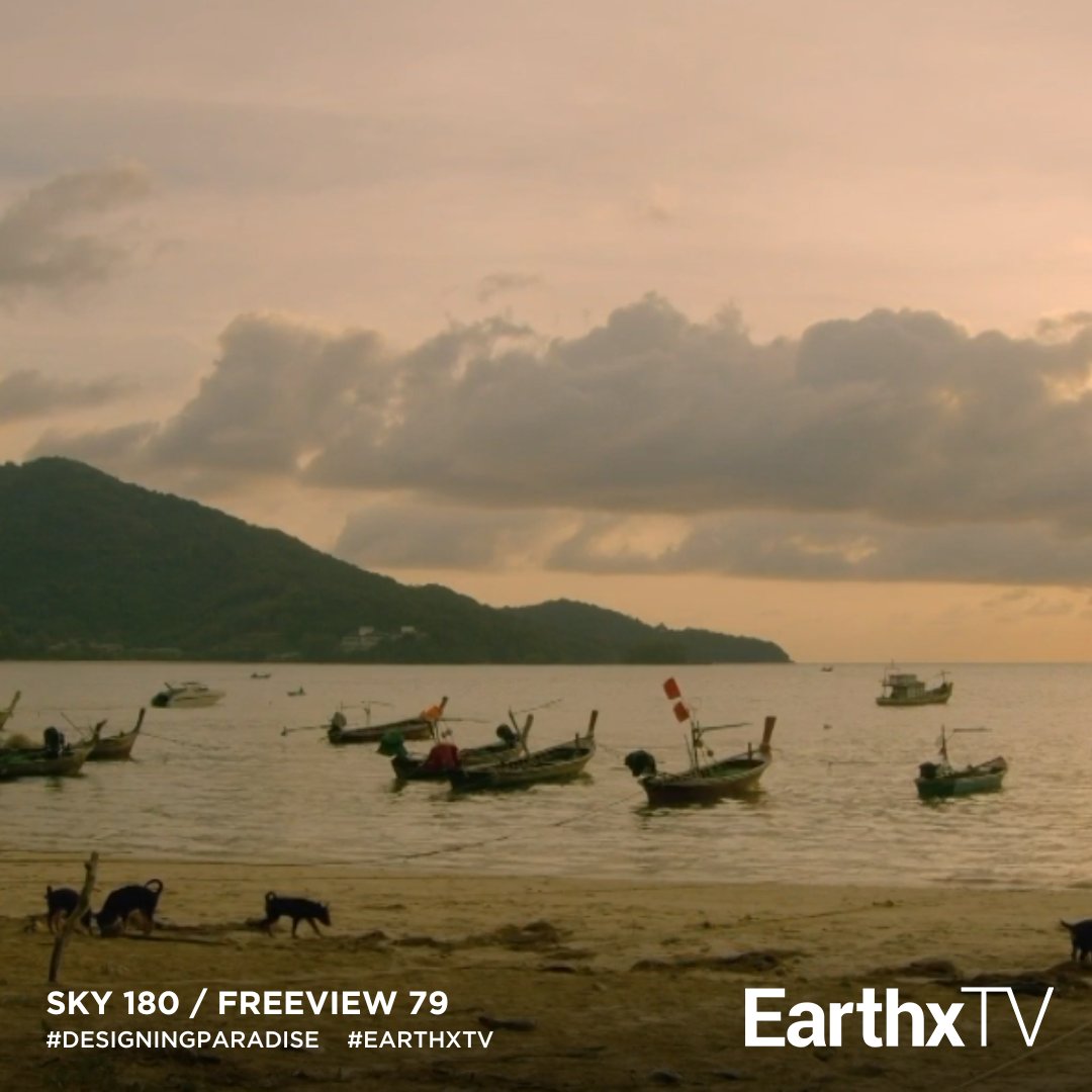 EarthXMedia's tweet photo. Join Bill on a journey to The Slate, a Tin Mine-themed beach resort in Thailand he created. From torchlit rides across the lake to fine dining, you won't want to miss it! 🍴🚣‍♂️

Tune into #DesigningParadise tomorrow at 10pm (gmt) on #EarthxTV🇬🇧🇮🇪 @SkyUK (180) and @FreeviewTV (79). https://t.co/48mBniNAsF