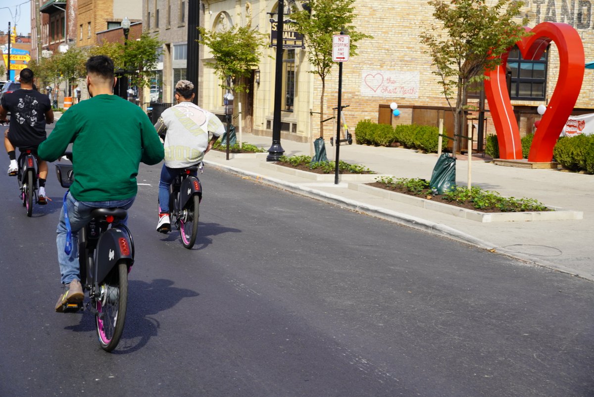 A #tip from a top rider: 
Instead of grabbing the first bike and adjusting the seat, I check the dock for a bike that’s already set to my height! 

What’s your biking tip? Share it in the comments!