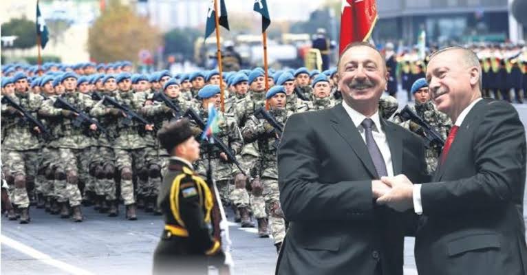 MSosyalist's tweet photo. Karabağ zaferini Türk dünyasına armağan eden Cumhurbaşkanımızadan Allah razı olsun. Kılıçdaroğlu olsaydı, Azerbaycanı yalnız  bırakırdı..
#RecepTayyipErdogan #DevletBahçeli #KemalKılıcdaroglu #Cumhurİttifakı #Milletİttifakı #mansuryavas #meralakSener #ülkücü #alperenler https://t.co/pqGK8JiIOz