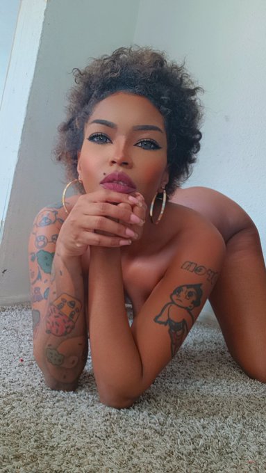 Photos from yesterday. I played with my toy too. https://t.co/6rOuHW0z7Q #selfiequeen #onlyfansbabe https://t<a href="/tag/selfiequeen"class="tags"><span>#selfiequeen</span></a><a href="/tag/onlyfansbabe"class="tags"><span>#onlyfansbabe</span></a>