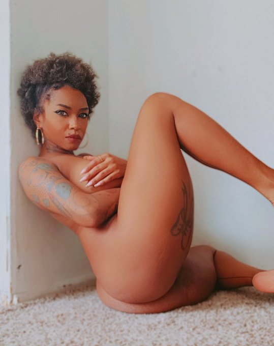 Photos from yesterday. I played with my toy too. https://t.co/6rOuHW0z7Q #selfiequeen #onlyfansbabe https://t<a href="/tag/selfiequeen"class="tags"><span>#selfiequeen</span></a><a href="/tag/onlyfansbabe"class="tags"><span>#onlyfansbabe</span></a>