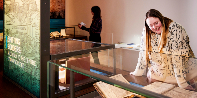 LULGalleries's tweet photo. Coming to PAGES: Reset @LeedsArtBook this weekend?

Make sure to pop into Treasures of the Brotherton to see our current #exhibition 'Shifting Borders: A Journey to the Centre of our World(s)' while you're here for even more amazing #ArtistsBooks

https://t.co/vKMeuzWtId https://t.co/e5nwvgLBBE