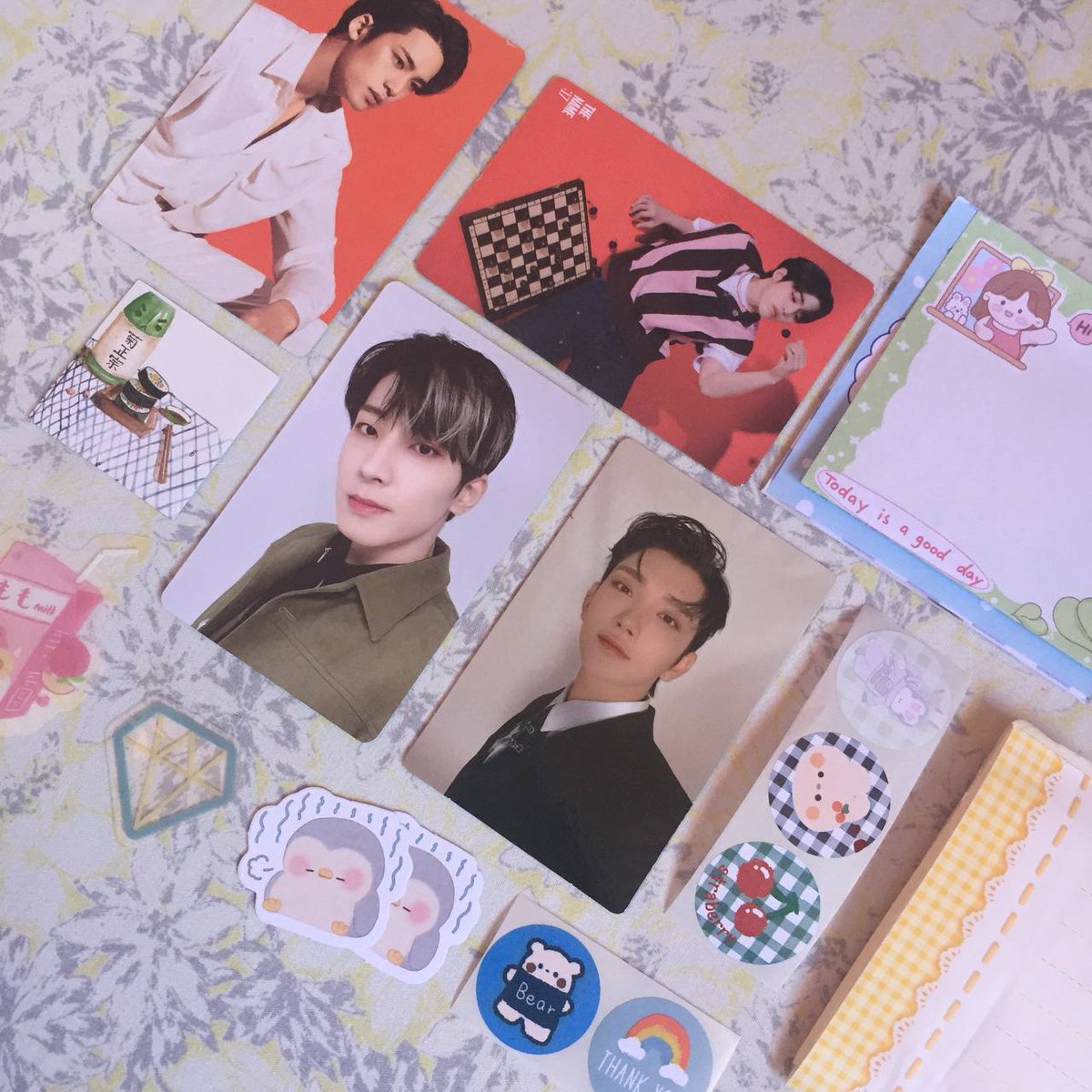 mapagangkin's tweet photo. ੈ♡˳ #kwanboodols

pogi ng mga umuwi today 😻 thank you so much, @seoksoonshine, for letting me adopt these and keeping me in mind 🥹🫶 i appreciate the safe packaging and daming freebies! https://t.co/ShZaNnIlPJ