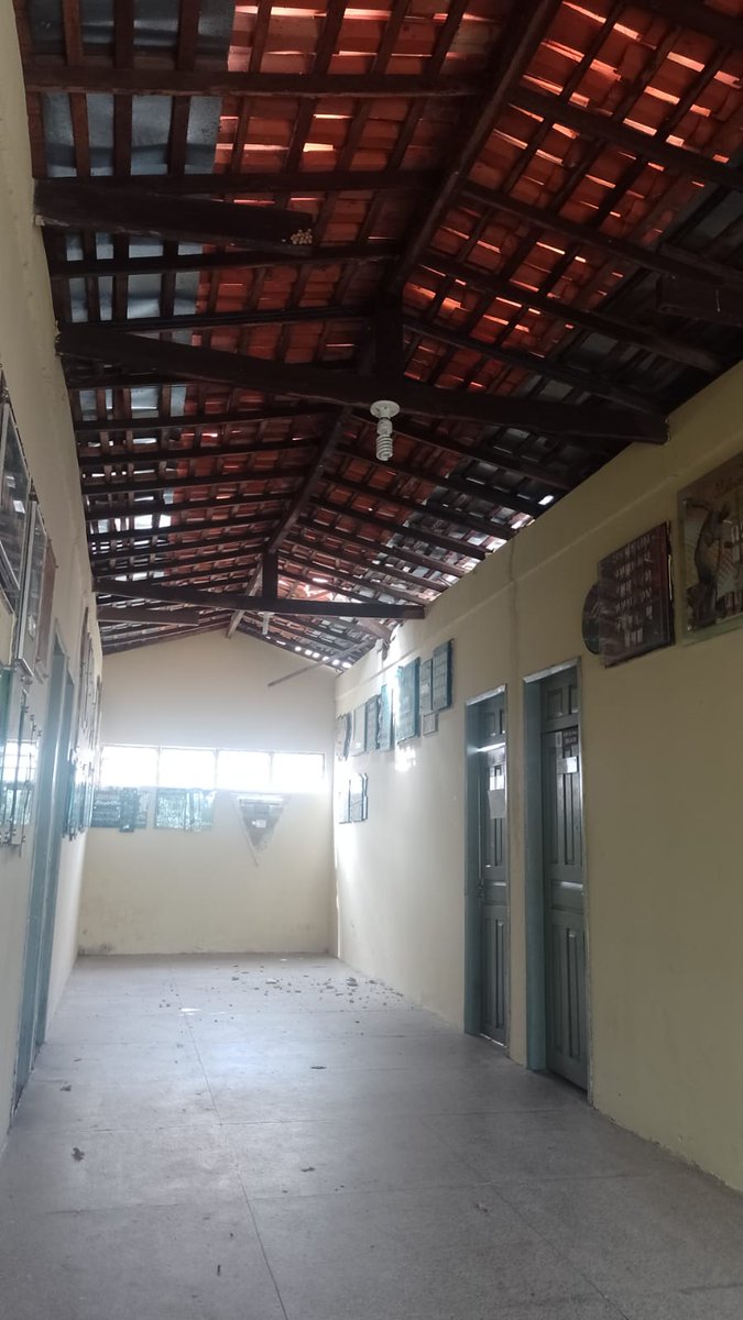 Willian07280532's tweet photo. O descaso para com nossa instituição é extremamente lamentável, precisamos de uma segurança de que medidas seram tomadas quanto a estrutura da @uespioficial bem como a permanência dos nossos estudantes nela.
#SOSUESPI
#SOSUESPI https://t.co/eTQhJ6dNbt