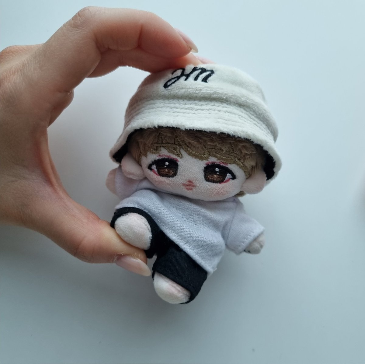 an_nyunggg's tweet photo. [티져장난아닌데와진짜우짜지박지민응원해진짜너무이뻐미치겠네저요진짜제발제발공방영통하나만이라도당첨되게해주세요🙏🏻 이벤ㅋ]

🙏🏻 #RT 로만 참여
🙏🏻 달찌밍🌙 
🙏🏻 당발 3월 23일. ARMY 1명.
- 국내배송만가능.
- 배송은 5월말6월초예정

#Jimin_FACE #JIMIN
#LikeCrazy #SetMeFree_Pt2 https://t.co/E2mfkKicXl