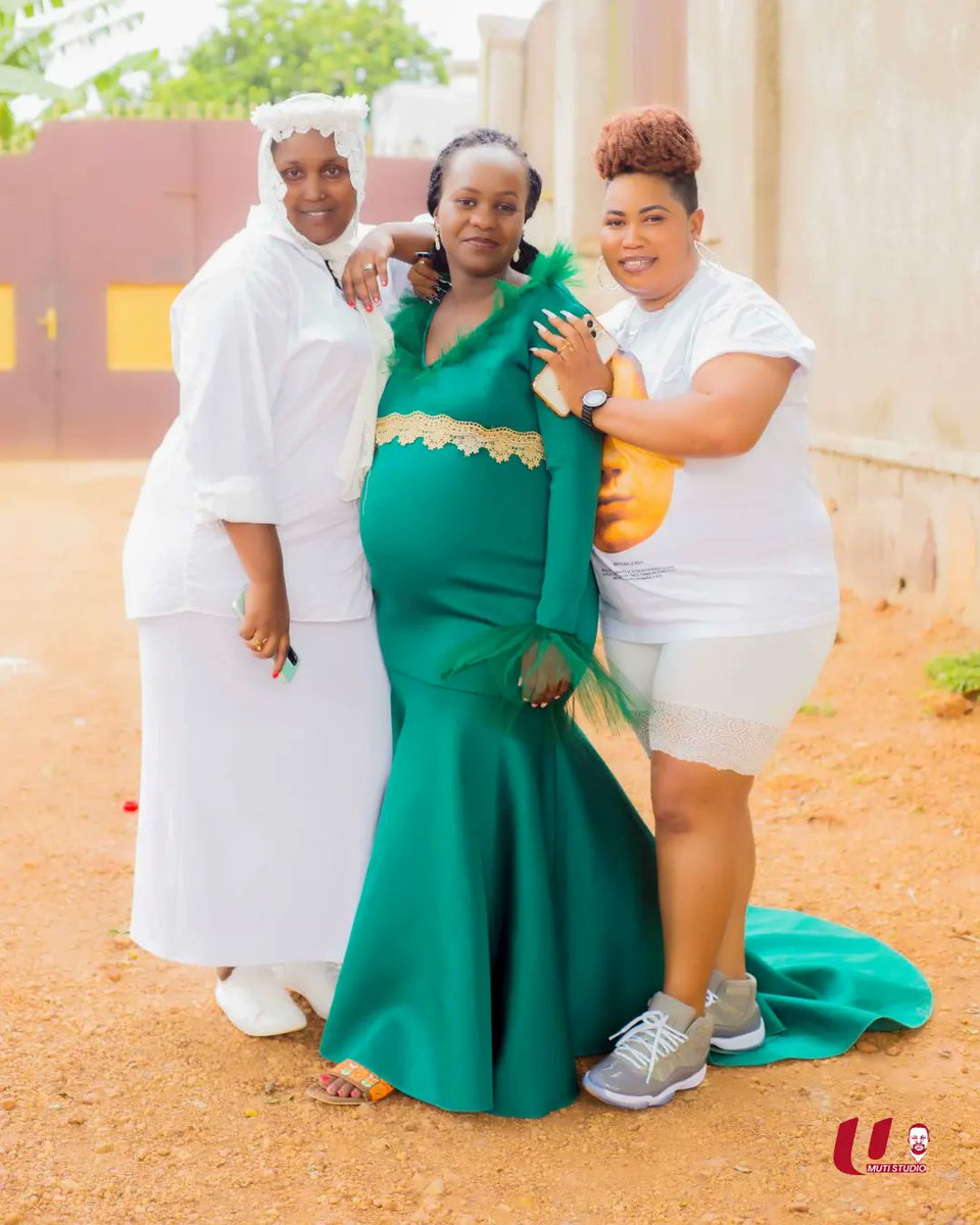 umutistudio's tweet photo. Congratulations wanjye @ingridocastle 😍 usubireyo nta mahwa nukuri ☺️ Nyagasani Abahezagire nuwo Muziranenge 🙌🏾
Photo: #UmutiStudio🏆
#LaCasaDeLosRecuerdos📸🎥 https://t.co/s4xpFRUNFF