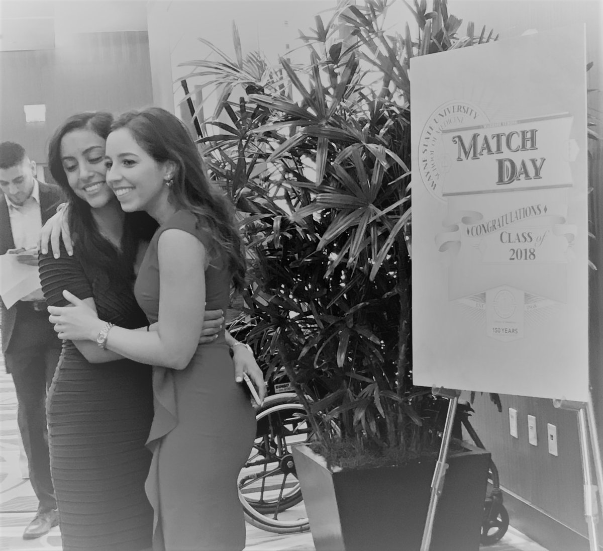 waynemedicine's tweet photo. Two days to go!! We're sharing throwback photos from previous Match Days @waynestate, leading up to the Class of 2023's Match Day this FRIDAY! Today, a moment between friends, from 2018.#WayneMatch2023 #MatchThrowback #Match2023 https://t.co/SQGG99vo8Q