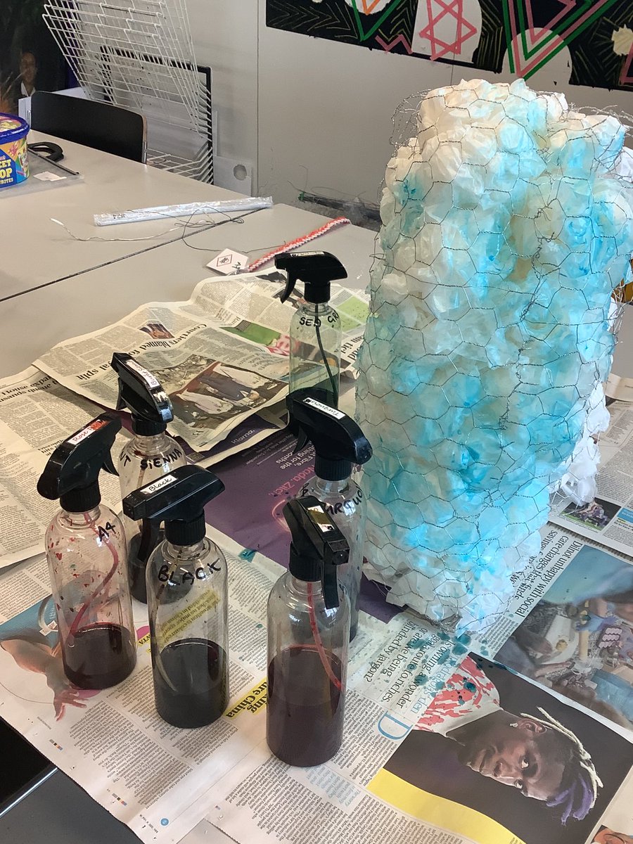 leh_art's tweet photo. U4 have been busy working on their sculptures #LEHSchool #sculpture #modroc #mess https://t.co/4CMkWk5E0z