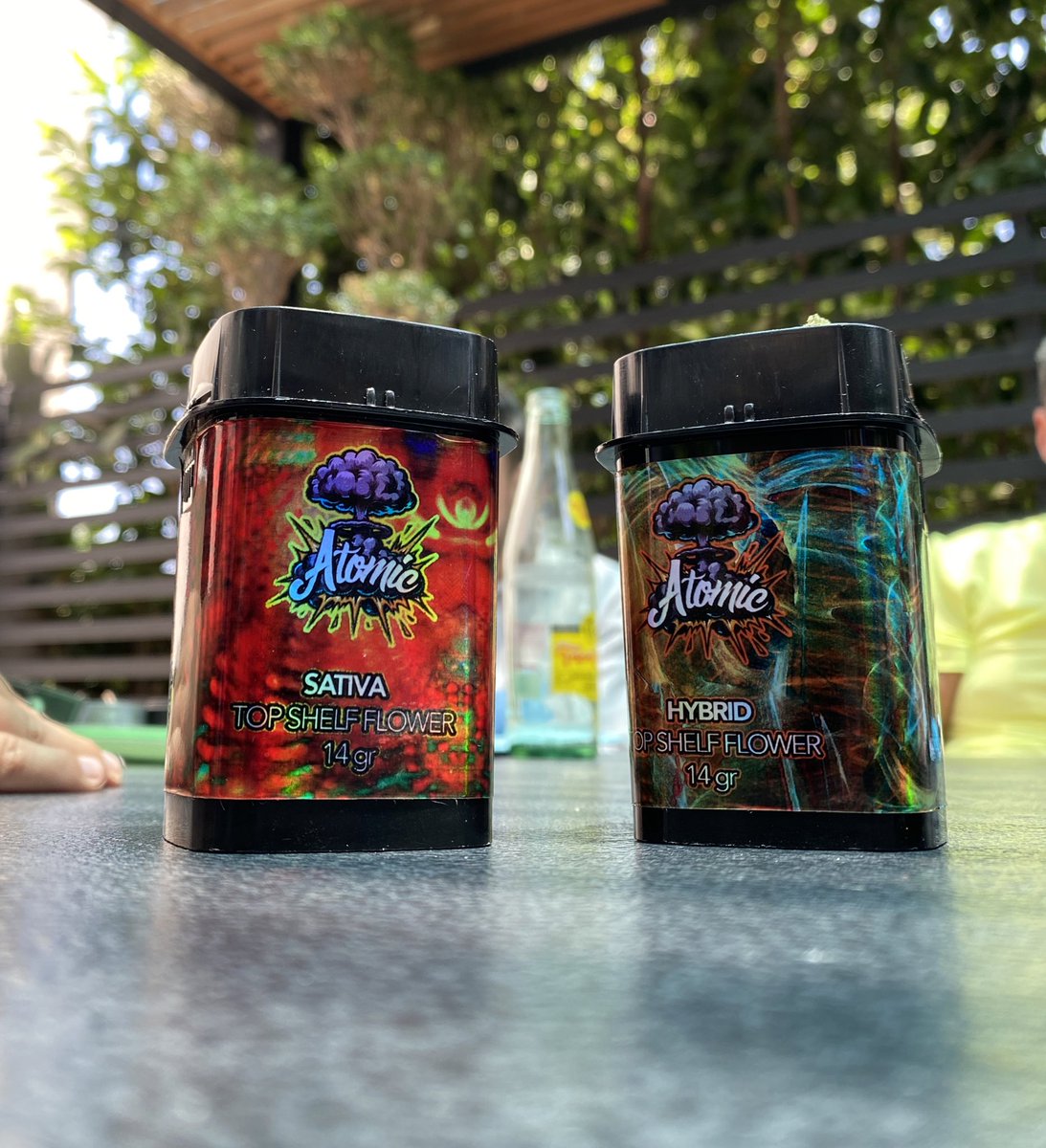 AtomicMx's tweet photo. ¿Sativa o hibrida? ¡Tu eliges! 🍃 Atomic siempre contigo 🙌 https://t.co/r8YuUrbrFs