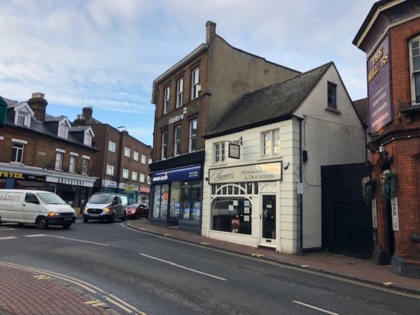 J_P_Commercial's tweet photo. FREEHOLD FOR SALE: 79 HIGH STREET, BEXLEY VILLAGE DA5 1JX
SHOP + UPPER PART
POTENTIAL TO CONVERT UPPER INTO RESIDENTIAL
TOTAL GROSS AREA APPROX 1900 SQ FT
HIGH PROFILE LOCATION
Full info: https://t.co/A4FMFMT0tm
#Commercial #Bexley #BexleyVillage #DA5 #UKPropertyNews #Restaurant https://t.co/3cO7UPrPOt