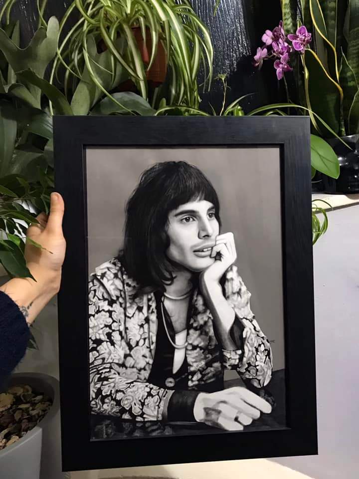 Freddie Mercury 🖤

Wolff's Carbon Pencil on A3 Daler-Rowney Heavyweight Fine Grain.

#FreddieMercury #queen #Pencildrawing #art