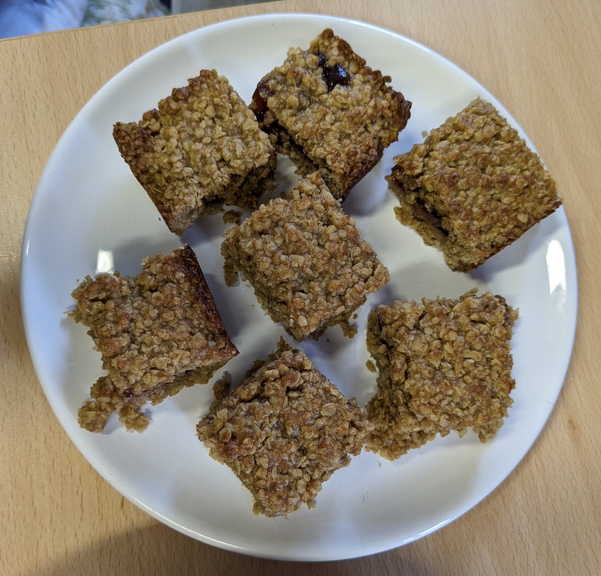 Infant Feeding Team - Manchester (@ift_mlco) on Twitter photo The Infant Feeding Team are celebrating Nutrition and Hydration week by joining in the global afternoon tea.
We are feeling full. We are feeling hydrated.
<a href="/NHWeek/">N&H Week</a> <a href="/mcrlco/">Manchester Local Care Organisation</a> <a href="/IFT_MLCO/">Infant Feeding Team - Manchester</a>
#NHWeek #afternoontea #eatwell #Globalafternoontea #scones #flapjacks The Infant Feeding Team are celebrating Nutrition and Hydration week by joining in the global afternoon tea.
We are feeling full. We are feeling hydrated.
<a href="/NHWeek/">N&H Week</a> <a href="/mcrlco/">Manchester Local Care Organisation</a> <a href="/IFT_MLCO/">Infant Feeding Team - Manchester</a>
#NHWeek #afternoontea #eatwell #Globalafternoontea #scones #flapjacks