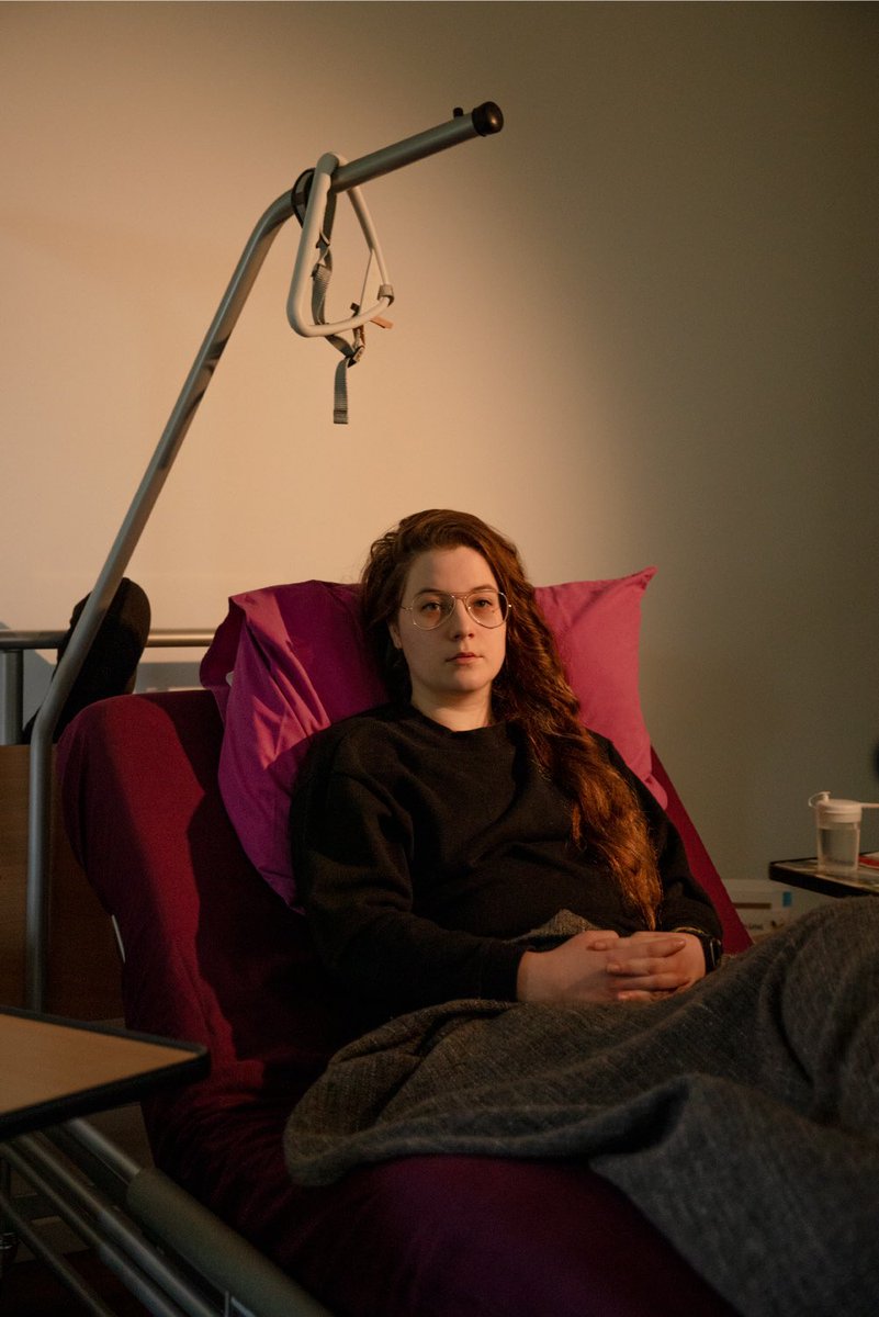 guustweet's tweet photo. This is not what life at 25 should look like. I haven’t been able to leave the house for months. I miss the little things, I miss the big things. I miss living.

This disease affects millions. We need more research now.

#LongCovid

#LongCovidAwarenessDay 

📷 by Lin Woldendorp https://t.co/uigEm6oXPV