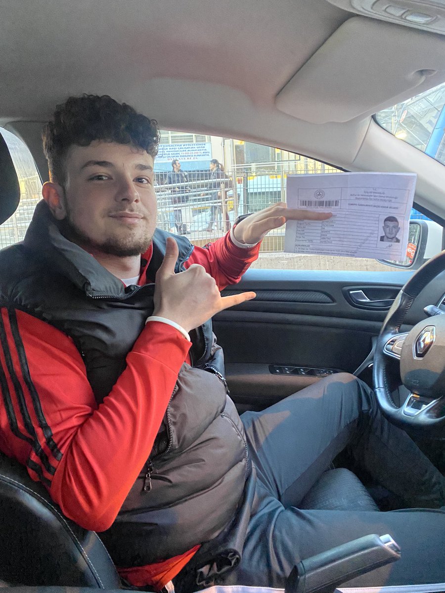 Bu seferde uzun süreler sonra kimliğini aldı serseri mülteci gibi geziyordu çevirmelerden kaçıyorduk <a href="/muratjirca/">MuratJK</a>