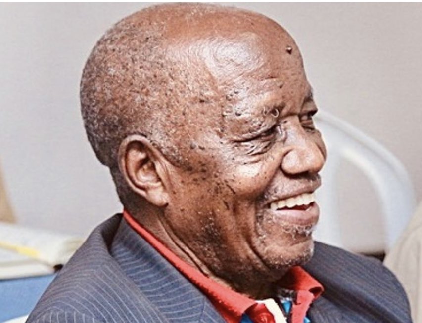 TheRealJongwe's tweet photo. RIP Mzee Masinde, ni msiba mzito sana…Ni ngumu kuamini maana juzi tu tulikuwa wote Mwanza, ulikuwa fit na ulikuwa focused na mipango mizuri sana kwa chama chetu… https://t.co/WZXVrJWOqS