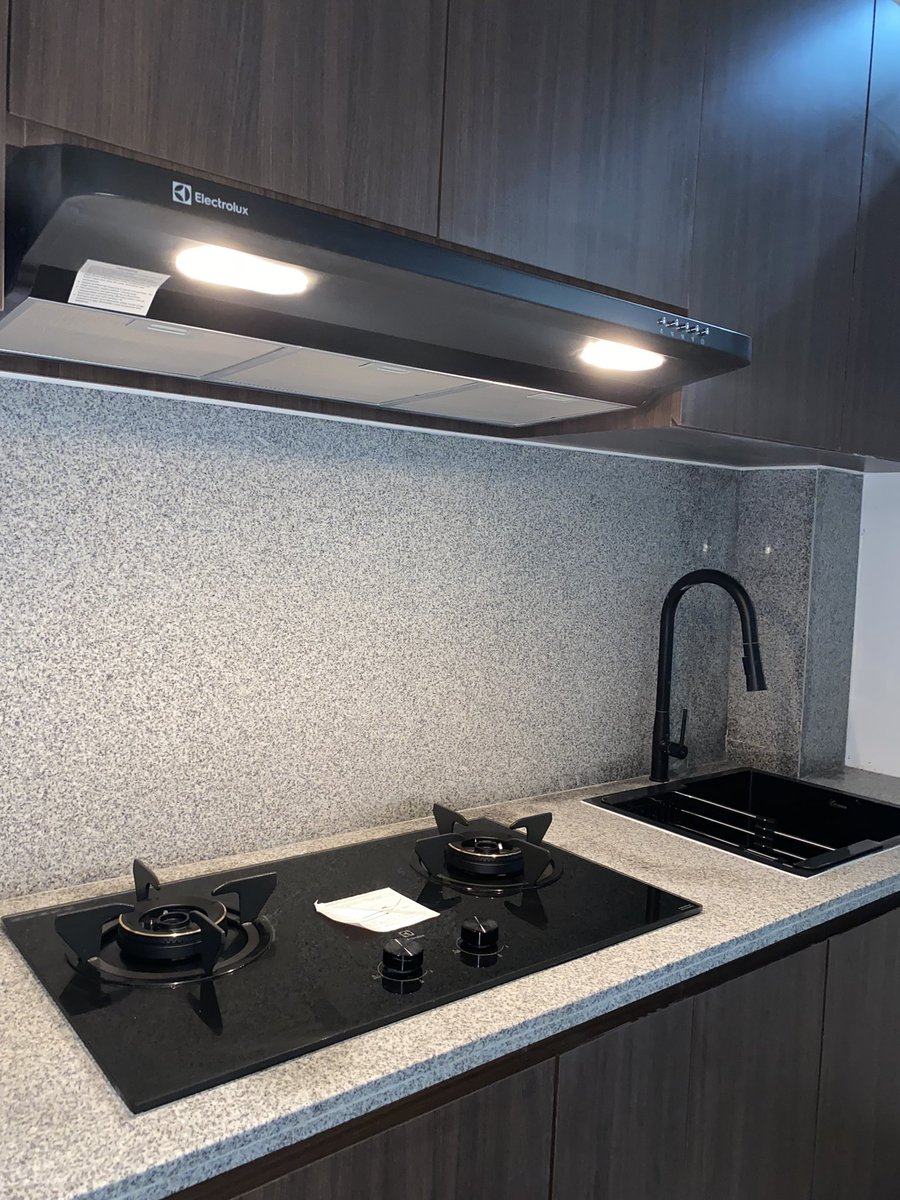 my dream kitchen!!!!! ^u^<33
terimakasih mas suami, sudah buat istrinya happy bukan main :’)
super semangat masak-masak lucu buat bekal kamu plus makan malam kita✨💖 @diptaradhian