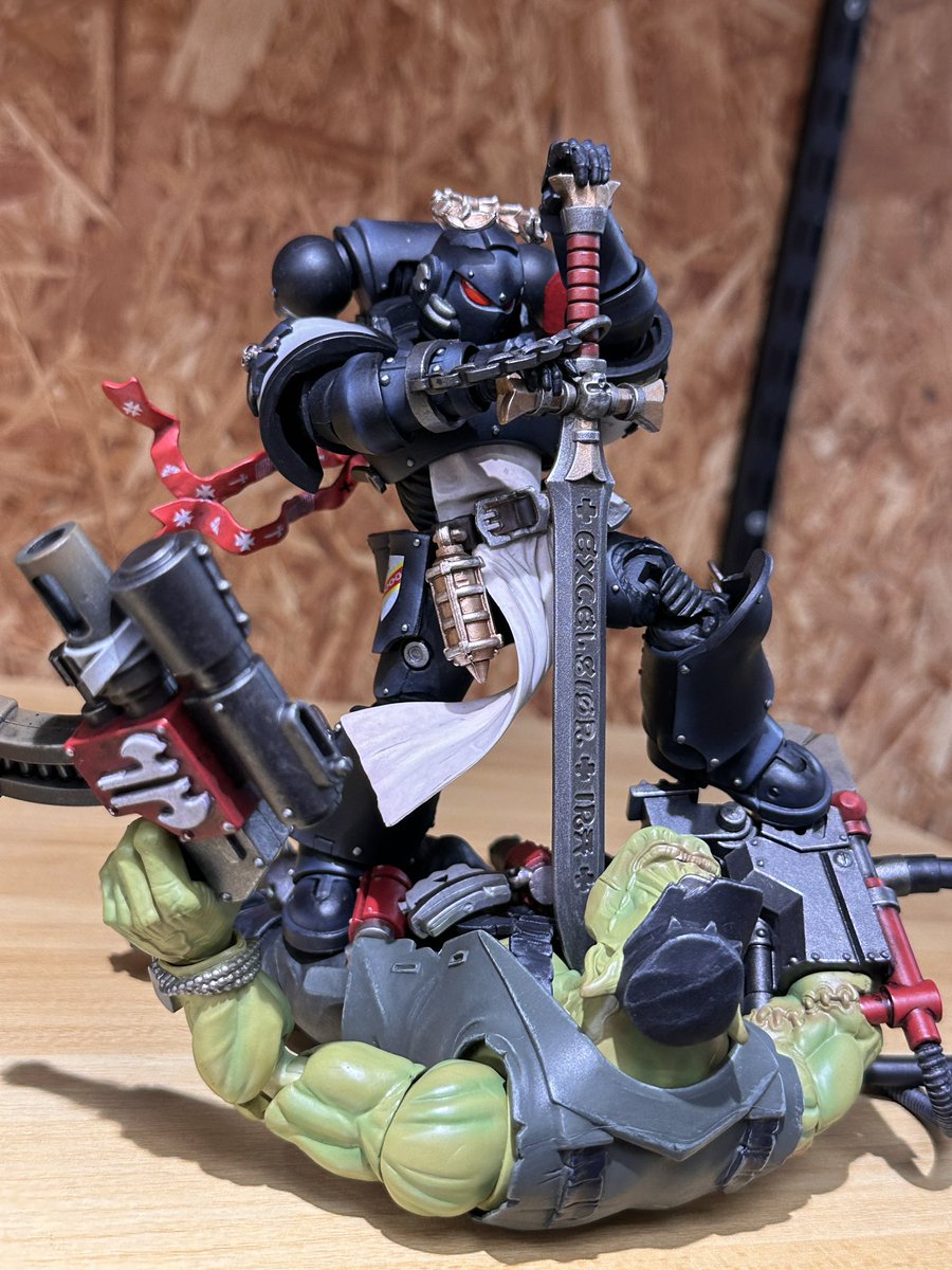 onefai923's tweet photo. @JoyToyWarhammer awesome figure! https://t.co/pGxkWe4y0M