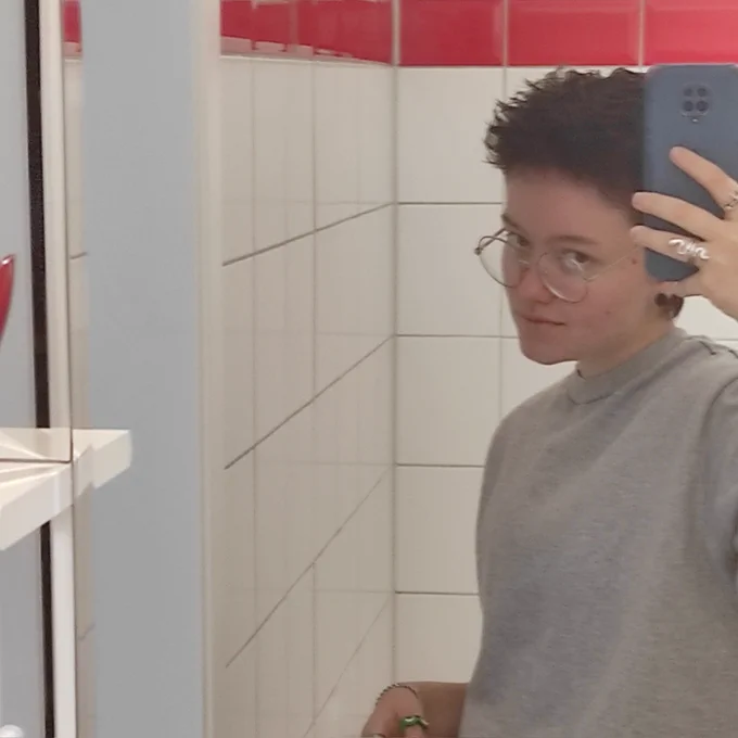Occasionally slutty always drunk english professor  