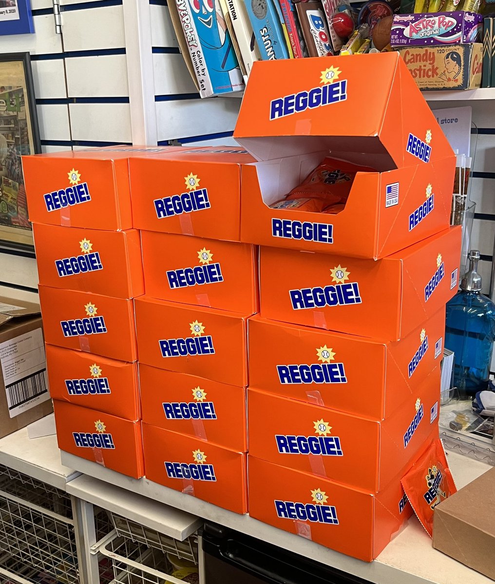 SchwartzSports's tweet photo. Picked up some @mroctober Reggie! bars at Bobb Howard's General Store in New Hyde Park!  This brings back some great and delicious memories! #RepBx #Yankees #SchwartzOnSports https://t.co/g98vmlsKlZ