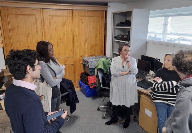 2econdChanceUK's tweet photo. Thank you @RishikeshChakr9 lead member for digital inclusion @BarnetCouncil and @BoostBarnet for visiting us today and supporting the work we do for laptop refurbishment and access to affordable IT
#workingwithdisabilities
#computerrefurbishment
#digitaldivide https://t.co/J40TUp4eQZ
