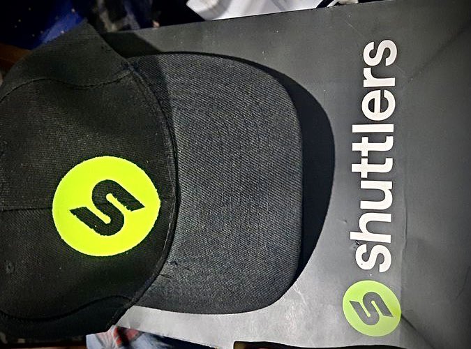 OfficialOlamz's tweet photo. Every working class Lagosian deserves @Shuttlersng! 

Imagine standing at the bus stop for over an hour on a Monday morning, waiting for a bus to take you to work. Or even running after buses for a chance to get on, only to end up getting your shirt stained…😩😫 https://t.co/2J5chkcwNY