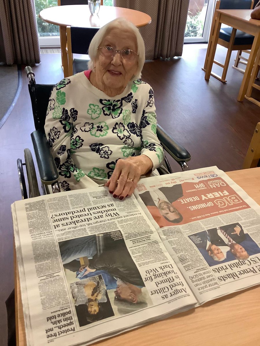 KimberleyCourtA's tweet photo. More pics from today Archie project from @TheBishops_ #archieproject #bishopschool #bishops #oldandyoung #residents #children #parachutefun #care @AnchorLaterLife https://t.co/0skiQwIuqt